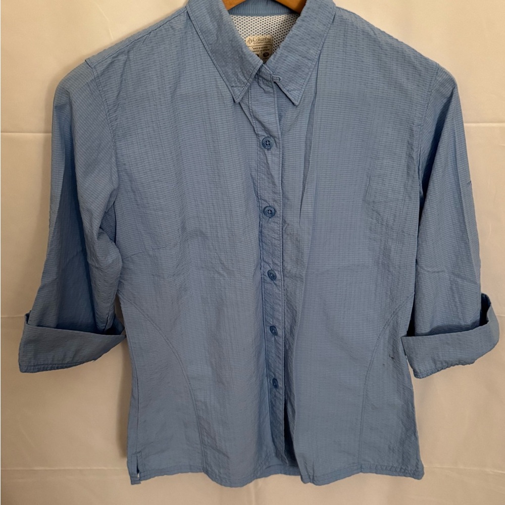 Columbia Lightweight Blue Hiking shirt, summer weight, size XS